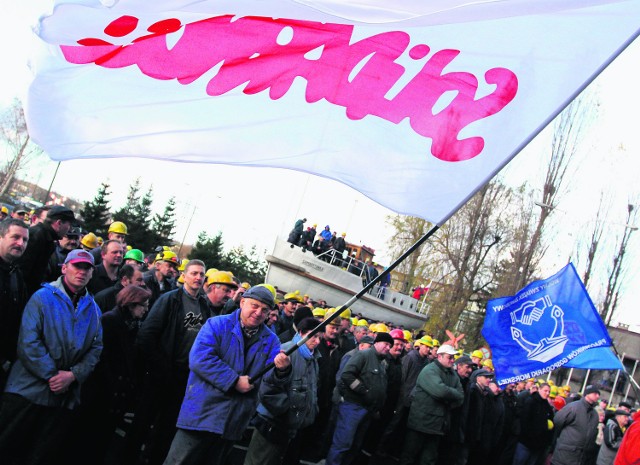 Stocznia Gdynia: związkowcy skarżą się na ARP, ARP na związkowców.