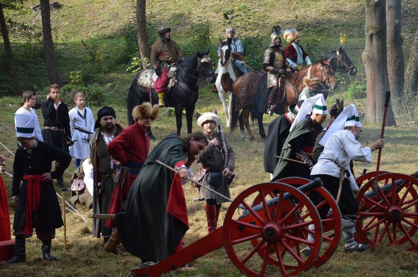 Nowy Wiśnicz. Bitwa Pod Chocimiem u stóp wiśnickiego zamku [ZDJĘCIA]