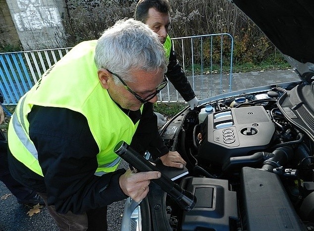 Legalny pojazd: Akcja policji w Bieruniu. 6 dowodów rejestracyjnych zatrzymanych