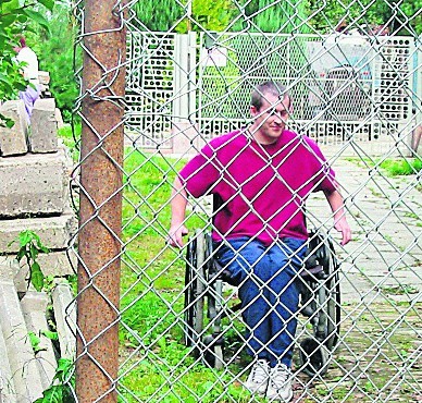 Niepełnosprawny Edward Kuk od pięciu lat nie może doczekać się odszkodowania i renty