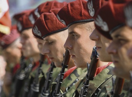 Piątkowe uroczystości uświetni defilada w wykonaniu żołnierzy 25. Brygady Kawalerii Powietrznej z Leźnicy Wielkiej