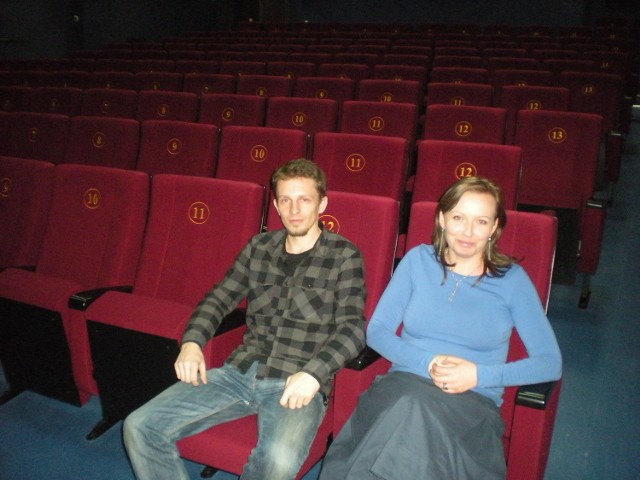 L. Sawicka-Hofstede oraz P. Siwy z MDK w odnowionej sali kina
