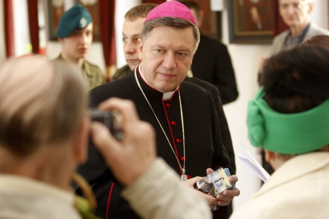 W wielką sobotę wrocławianie spotkali się z arcybiskupem Józefem Kupnym