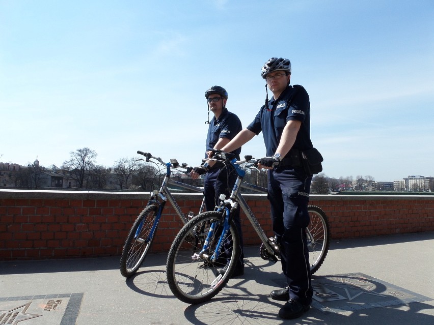 Kraków: policyjne patrole rowerowe
