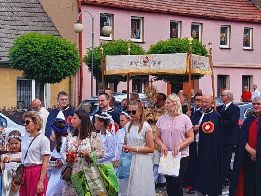 Procesja w uroczystość  Najświętszego Ciała i Krwi Chrystusa