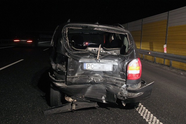 3 osoby zostały ranne w wypadku na autostradzie A2 pod Poddębicami