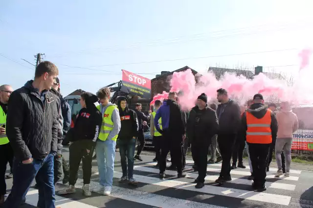 Protesty rolników w miejscowości Huta i w miejscowości Poręby w gminie Bełchatów, 20 marca 2024 r.