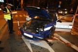 Wrocław: Wypadek koło Sky Tower. Zawinił policjant (ZDJĘCIA)