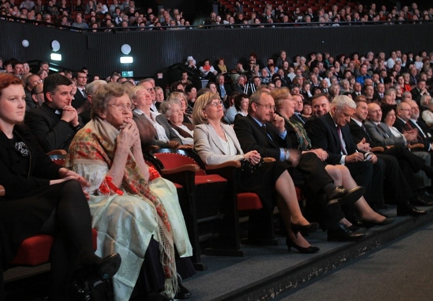 Finałowa gala &quot;Po naszymu czyli po śląsku&quot; 2011 w Zabrzu [ZDJĘCIA]