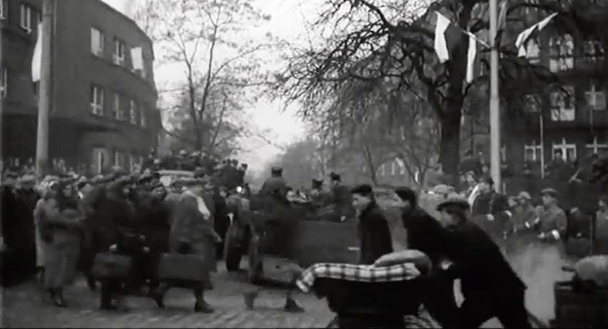 Skręt z ul. Kościuszki w Poniatowskiego z "Krzyża...