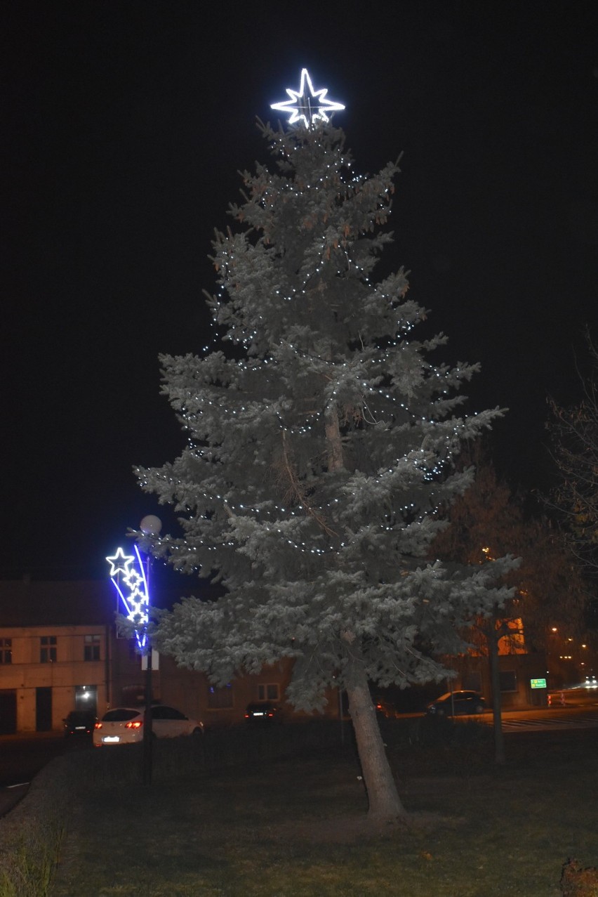 Świąteczne iluminacje rozbłysły już w centrum Chocza