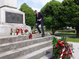 Świdnica: Hołd na cmentarzu żołnierzy radzieckich
