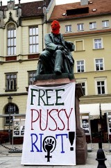 Hrabia Fredro uwikłany w sprawę Pussy Riot (ZOBACZ ZDJĘCIA)