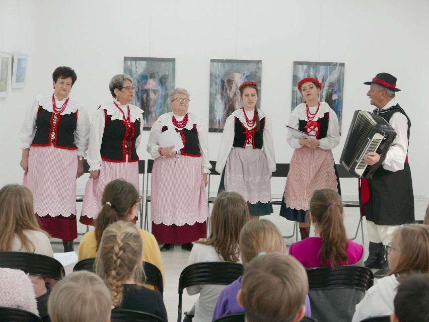 Pierwsze spotkanie z cyklu "Popularyzujemy folklor Pałuk" w Muzeum Ziemi Pałuckiej w Żninie [zdjęcia, wideo]