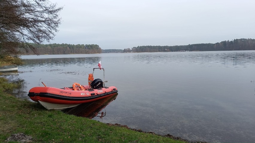 Wypłynął łódką na jezioro Wdzydze i krzyczał, że chce popełnić samobójstwo