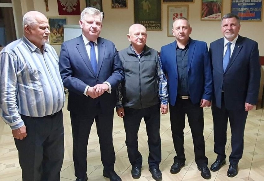 Parlamentarzyści Prawa i Sprawiedliwości spotkali się w Ostrowcu. Spotkanie poprzedziła msza święta