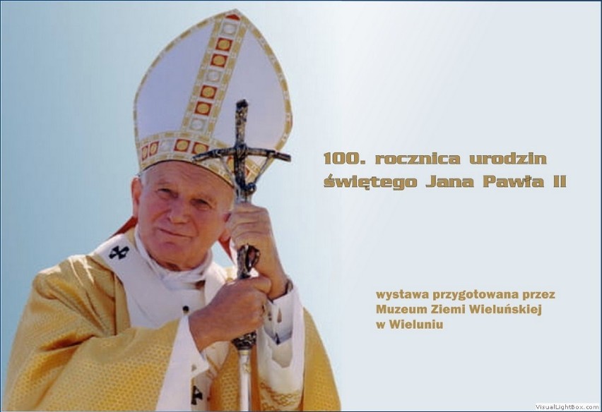 Kardynał Wojtyła był w Wieluniu w 1971 r. Koronował obraz wspólnie z prymasem Wyszyńskim. 35 lat później w mieście odsłonięto pomnik papieża