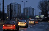 Krakowianie krytykują oszczędzanie na ulicznym oświetleniu