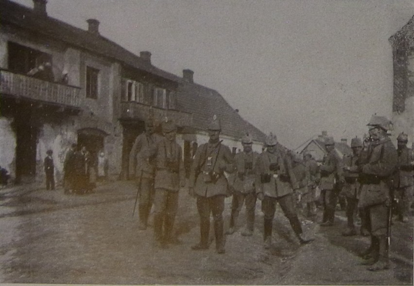 Wąwolnica 1915 - główna ulica