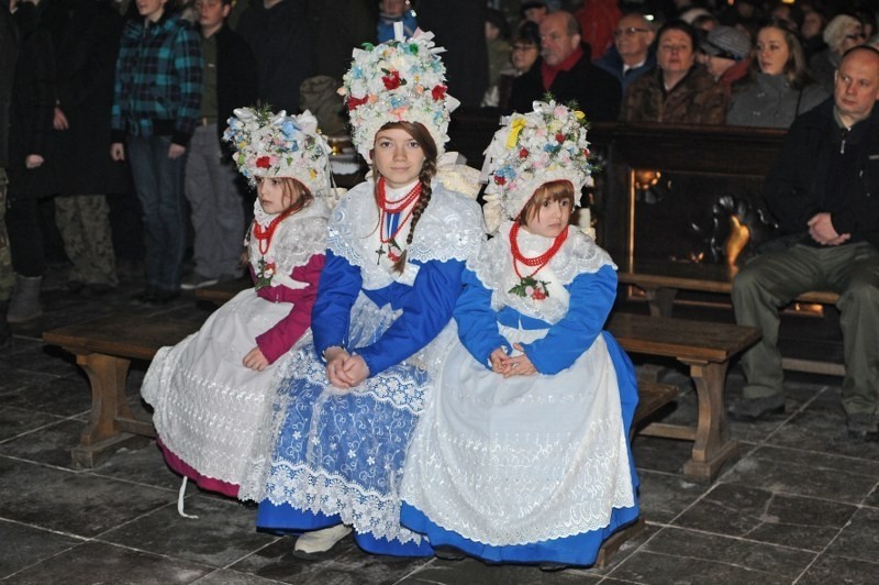 Betlejemskie Światło Pokoju dotarło do Poznania [ZDJĘCIA]