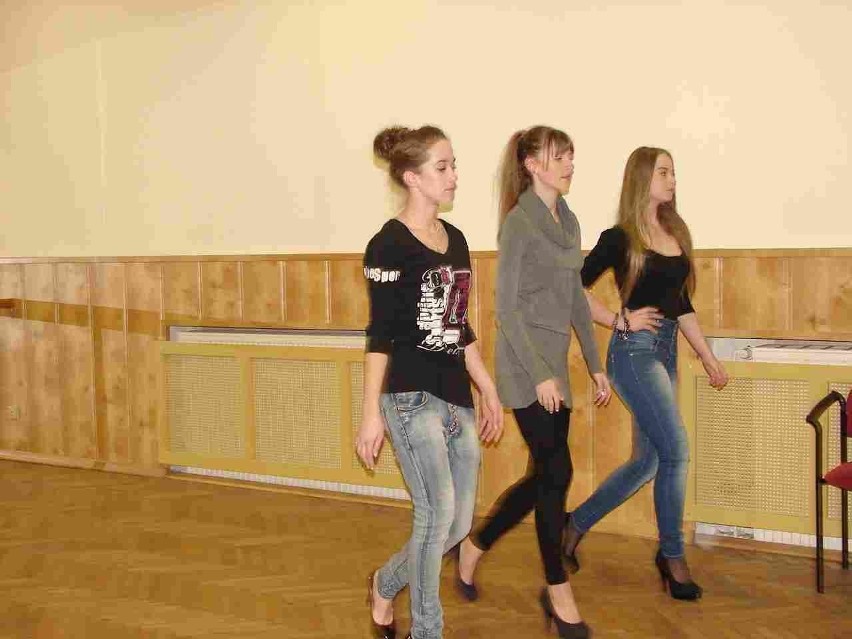 Miss ćwiczą choreografię GALERIA