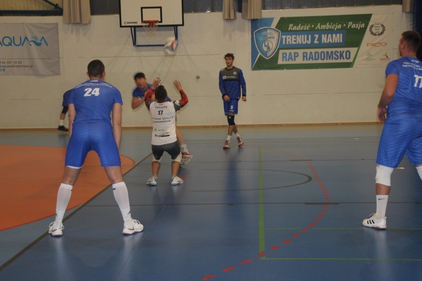 Volley Radomsko grał sparing z Eco-Team AZS Stoelzle Częstochowa. Wracają siatkarskie emocje. ZDJĘCIA