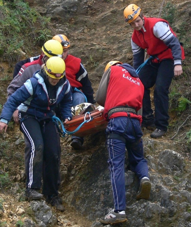 Ćwiczenia ratowników na Jurze