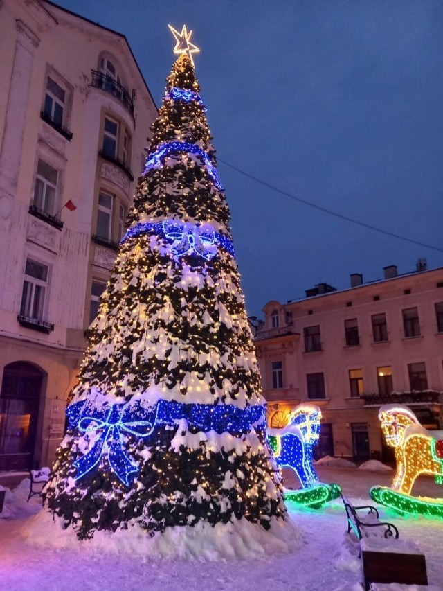 Życzenia na Boże Narodzenie 2022. Tradycyjne, wzruszające i wesołe wierszyki do wysłania bliskim SMS, Messengerem lub przez WhatssAp