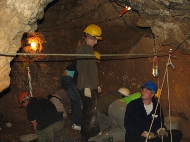 Archeolodzy przeszukują jaskinię Biśnik