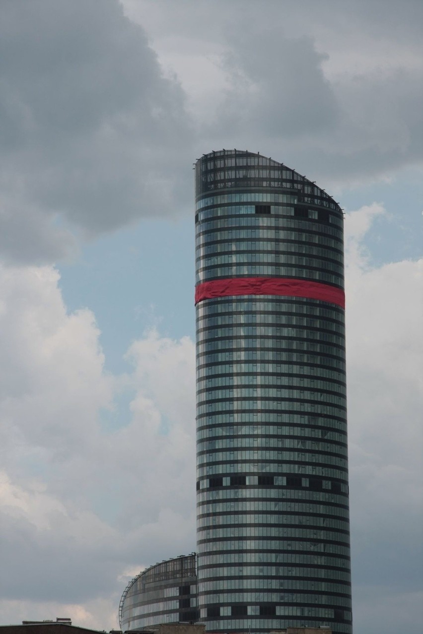 Sky Tower ze wstążką (WASZE ZDJĘCIA)