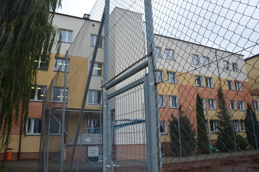 Nowe piętro i dodatkowe pracownie zawodowe w Powiatowym Zespole Szkół nr 3 w Wejherowie [ZDJĘCIA]