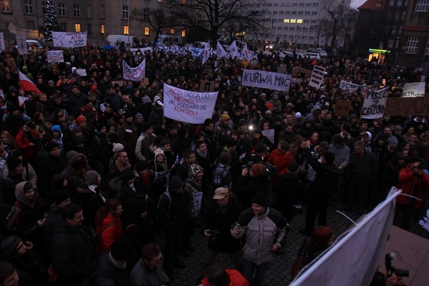 Protest przeciwko ACTA w Katowicach [ZDJĘCIA i WIDEO]