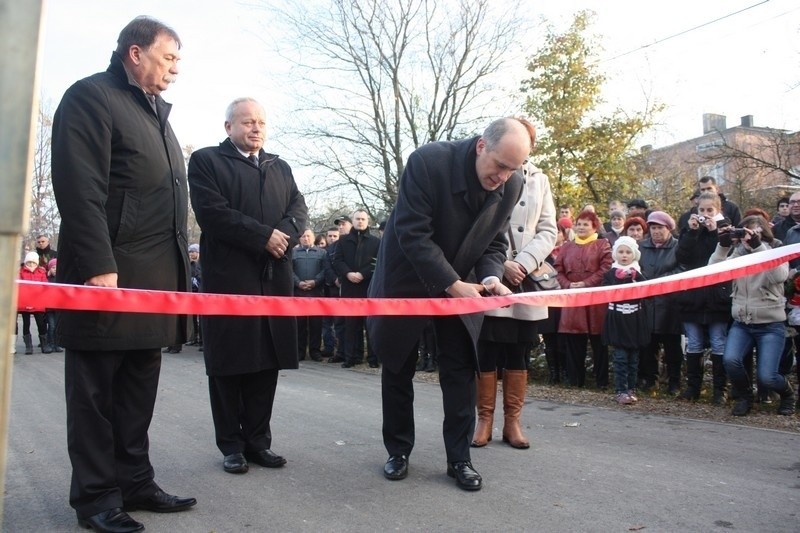 Odsłonięto pomnik upamiętniający ofiary katastrofy pod Szczekocinami [ZDJĘCIA]