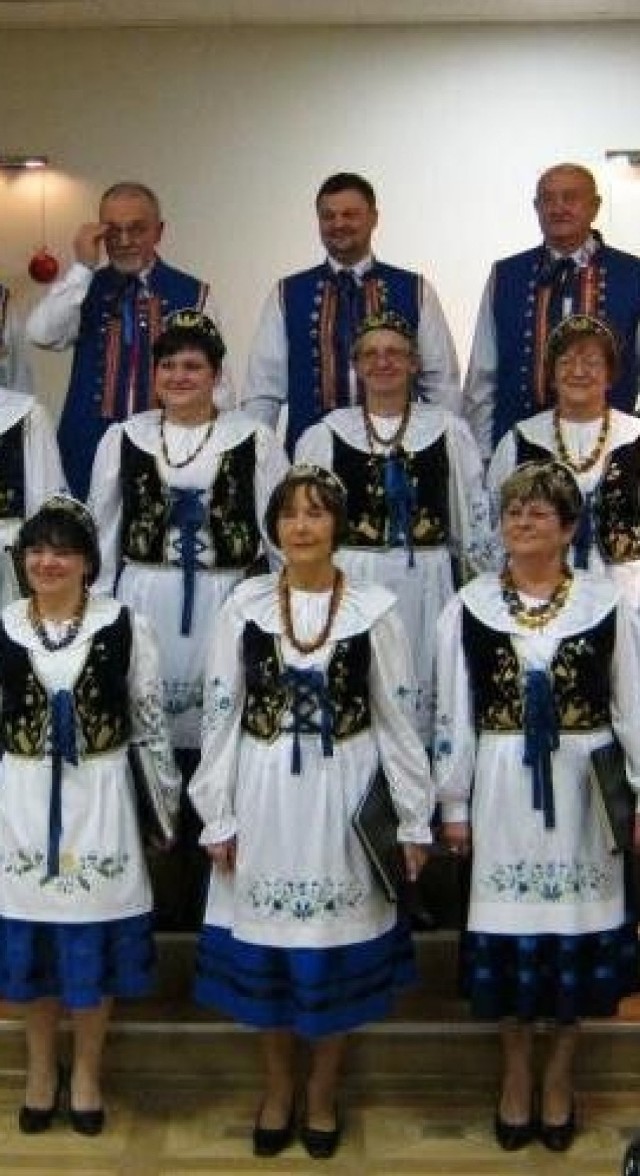 Hildegarda Skurczyńska (na środku w pierwszym rzędzie)  OEZP.5 pod numer 72355 (koszt 2,46 zł z VAT)