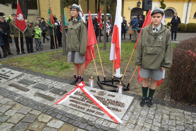 Odsłonięcie tablicy na Placu Niezłomnych w Kościanie