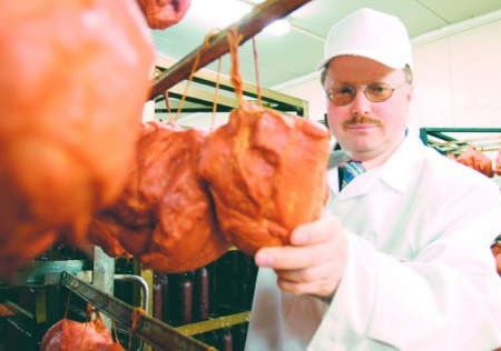 Zbigniew Nowak, wiceprezes Stowarzyszenia Rzeźników i Wędliniarzy RP, uważa, że zakaz importu mięsa na Ukrainie nie wpłynie na jego ceny w Polsce.	Fot. Robert Kwiatek