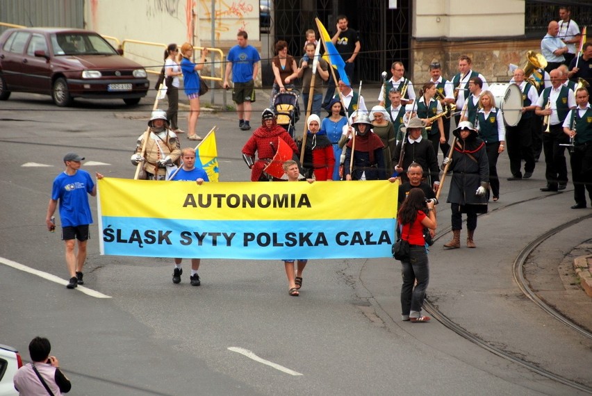 V Marsz Autonomii Śląska zgromadził 2,5 tysiąca osób [ZDJĘCIA]