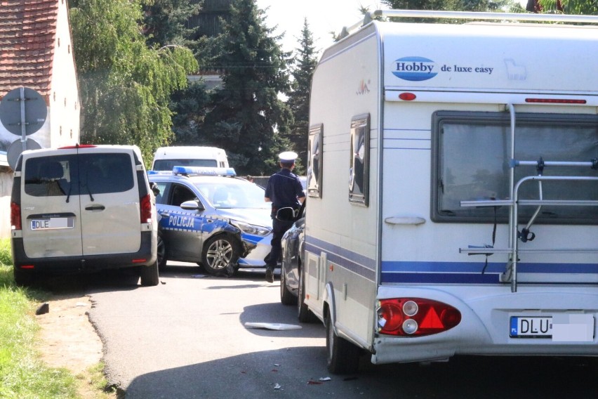 Wypadek w Spalonej, dwaj policjanci ranni, zobaczcie zdjęcia