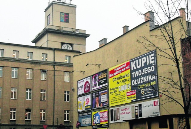 CHORZÓW: Tak wygląda centrum i to tuż koło Urzędu Miasta