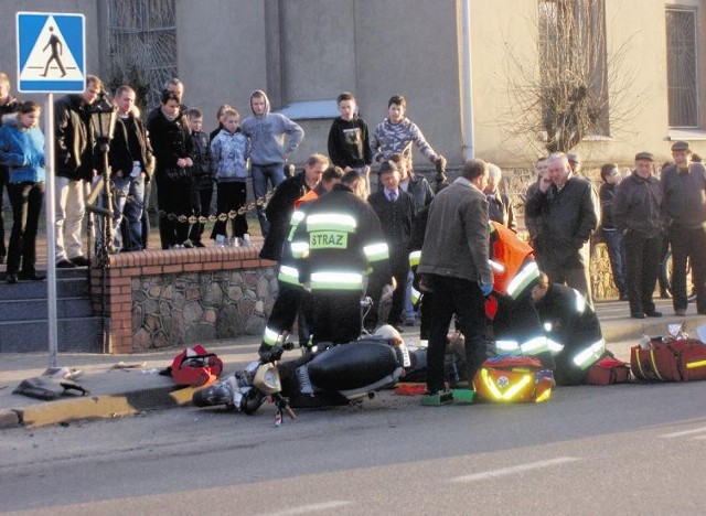 Zdarzenie na pl. Wolności przyciągnęło sporą grupę gapiów.