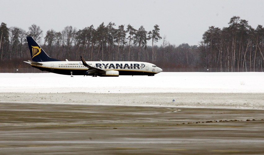 Lotnisko Lublin: Samolot Ryanair miał usterkę. Przez godzinę krążył nad lotniskiem