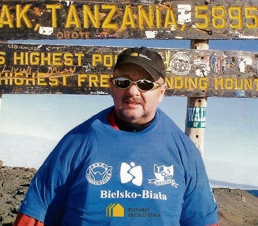 Marek Glogaza po zdobyciu szczytu Kilimandżaro