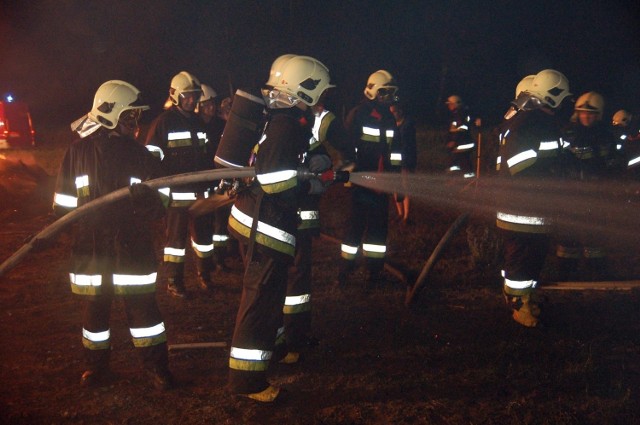 Nad Wielkopolską w nocy z 2 na 3 lipca szalała burza. W Stefanowicach strażacy gasili pożar stodoły