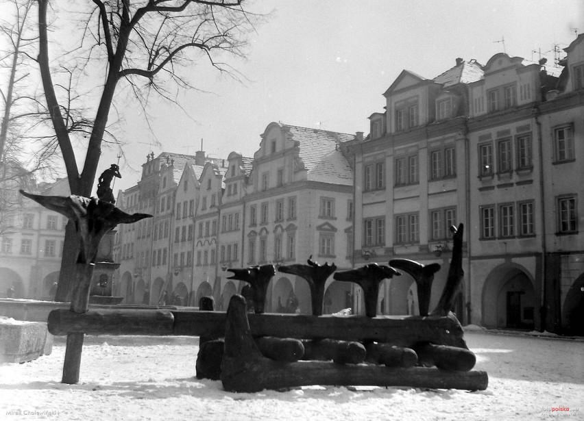 Zobacz jak zmieniał się jeleniogórski rynek na przestrzeni lat! [GALERIA]