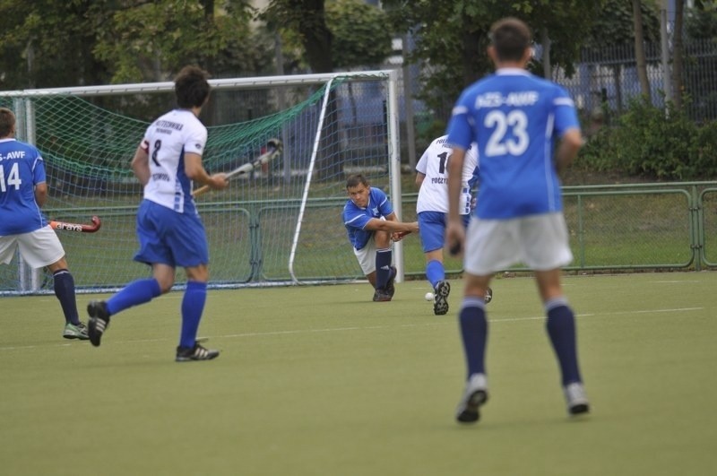 Hokej na trawie: Akademickie derby dla Politechniki Poznań [ZDJĘCIA]