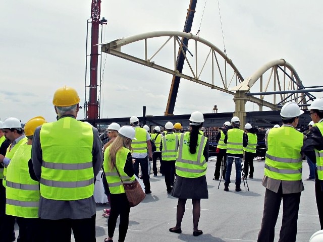 Nowy dach Poznańskiego Centrum Kongresowego.