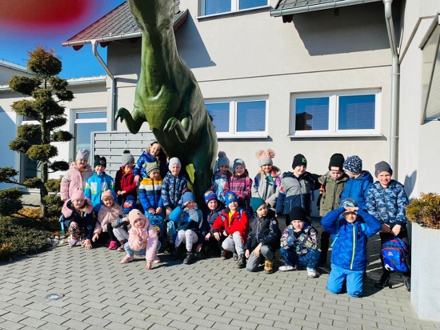 Wycieczka przedszkola ze Stefanowa do sali zabaw ,,Dinopolis” w Komorowie - 11.03.2022