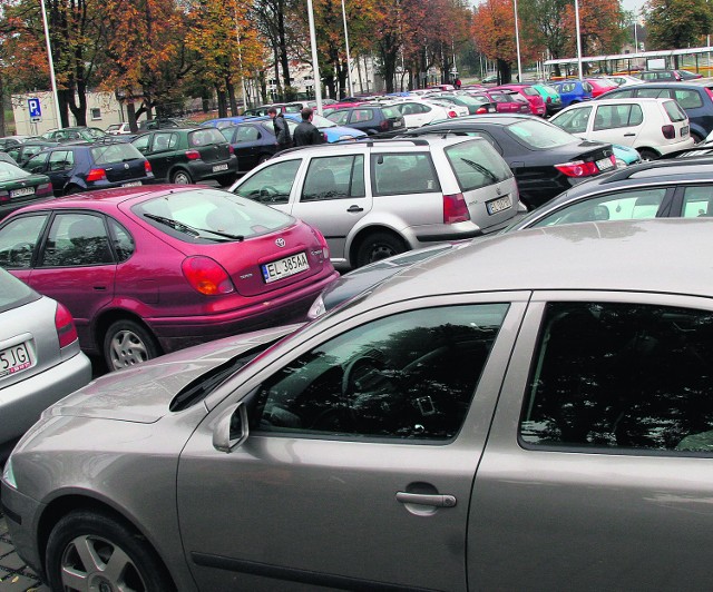 Nowy parking przy dworcu Widzew będzie mniejszy, niż planowano.