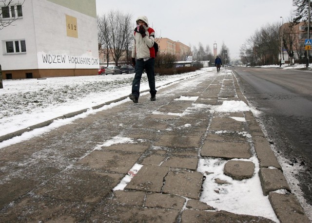 Mieszkańcy Chojen jako pierwszy wytoczyli wojnę krzywym chodnikom.