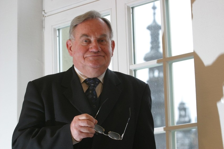 za 2004 rok Andrzej Ubertowski,ówczesny prezes Polnordu SA